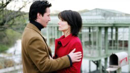 Tänään tv:ssä: Keanu Reeves ja Sandra Bullock romanttisessa fantasiassa 20 vuoden takaa