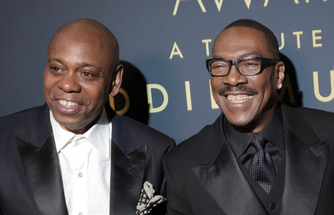 Eddie Murphy sai elämätyöpalkinnon – Chappelle käytti tilaisuuden hyväkseen ja kutsui hänet ohjelmaansa