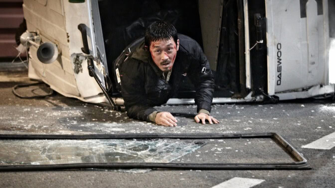 Vain aikuisille: Ilmaiskatselussa brutaali ajojahti, jossa epätoivo ottaa vallan