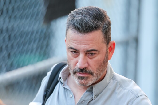 Jimmy Kimmel kommentoi Trumpeja suututtanutta vitsiään: ”Melania on nuorempi kuin minä”