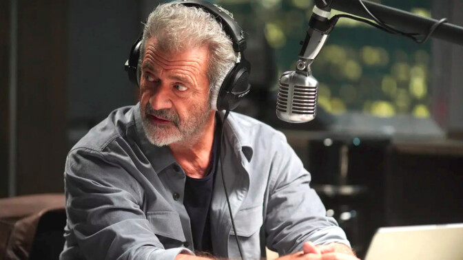 Nyt suoratoistona: Mel Gibson shokeeraavan radiolähetyksen juontajana – jännittävä kissa ja hiiri -leikki linjoilla