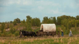 Pieni talo preerialla sai trailerin – käynnistyy heinäkuussa