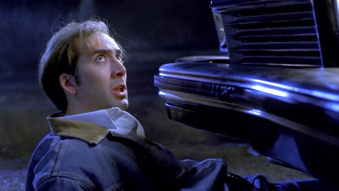 Suoratoistohelmi: Miestä luullaan palkkatappajaksi – väärä rooli muuttuu hengenvaaralliseksi