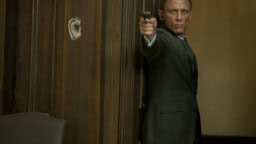 Illalla tv:ssä: Vuoden 2012 Skyfall on brittikyselyn mukaan paras 007-elokuva – nimikkokappale toi laulajalle Oscarin