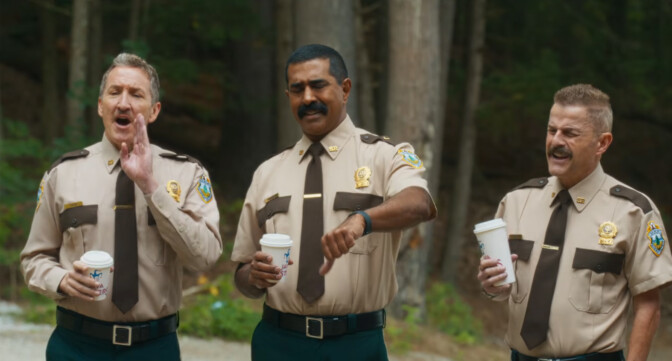 Hulvaton kulttikomedia saa jatkoa – Super Troopers 3:n traileri julkaistu