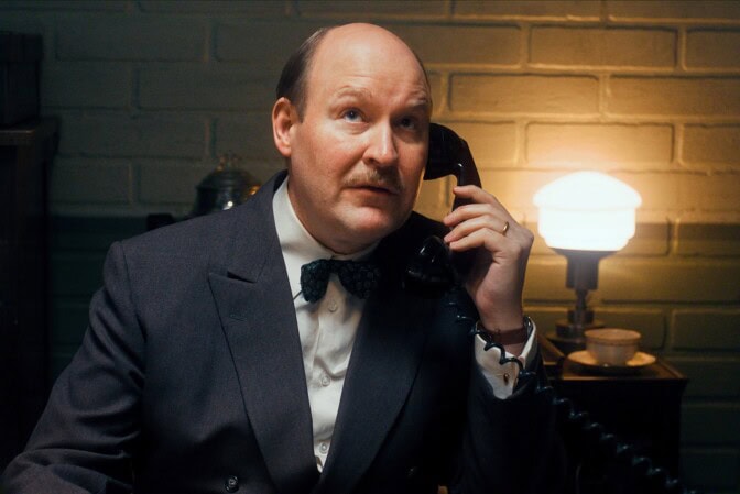 Neljän tähden Netflix-elokuvassa byrokraatti taistelee natseja vastaan