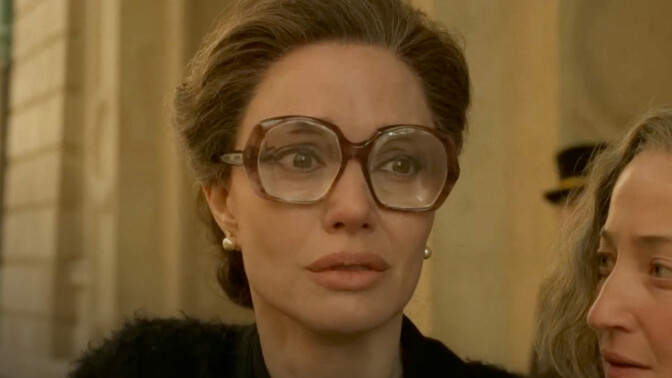 Nyt suoratoistona: Angelina Jolie itki rooliin valmistautumisen takia – leffa sai 8 minuutin aplodit seisaaltaan