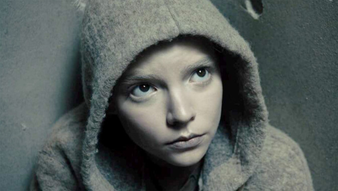”Jason Bourne kohtaa Ex Machinan” – muistatko Anya Taylor-Joyn scifi-elokuvan vuodelta 2016?