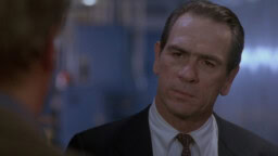 Illalla tv:ssä: Tommy Lee Jones pilkkasi ennen yleisön tuomiota hittileffaansa – voitti sitten Oscarin ja Golden Globen