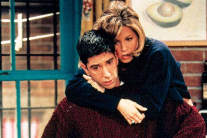 Pettikö Ross vai ei? Frendien Lisa Kudrow päätti 29 vuoden väittelyn