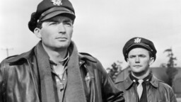 Tänään tv:ssä: Harvinaisen realistisia ilmataisteluita – Upea sotaelokuvan klassikko vuodelta 1949