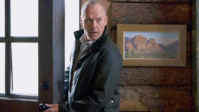 Tänään tv:ssä: Michael Keaton tekee loistavan roolin vuoden 2023 rikoselokuvassa