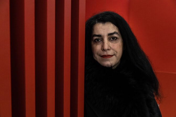 Marjane Satrapi, 56, on kuollut – Kirjoitti sarjakuvaklassikon Persepolis, josta ohjasi myös palkitun elokuvan