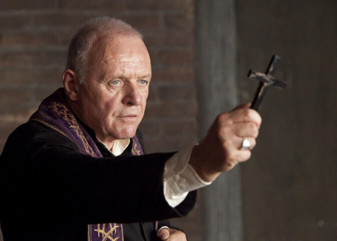 Nyt suoratoistona: Anthony Hopkins, Rutger Hauer ja Ciarán Hinds demonimainingeissa – manausleffa perustuu tositapahtumiin Vatikaanissa