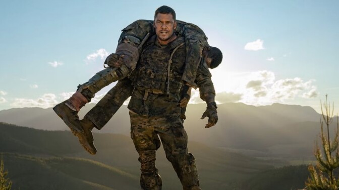 Alan Ritchson palaa mättämään sotamasiinoja kanveesiin! Netflix tilasi jatko-osan vuoden katsotuimmalle scifielokuvalleen