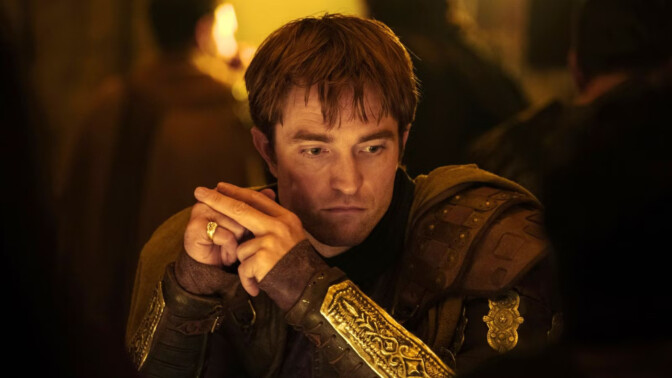 Robert Pattinson vertaa The Odysseyta Twilight-leffoihin