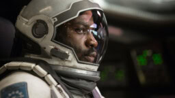 Netflixistä poistuu viiden tähden scifi-leffa – ”Jos joku elokuva on eeppinen niin tämä”