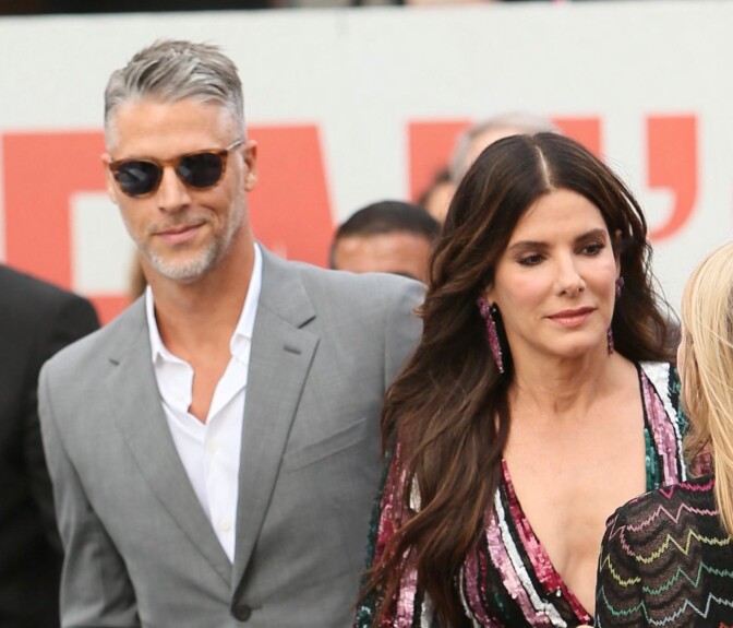 Sandra Bullock avautuu ensimmäistä kertaa miehensä kuolemasta vakavaan sairauteen: ”Hän oli sairaana puolet suhteestamme”