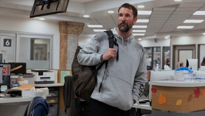 Noah Wyle palaa traumaosastolle – HBO:n megahitti The Pitt debytoi kolmoskautensa ensimmäisen trailerin