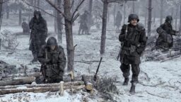 Taistelutoverit palaa 25-vuotisjuhlan kunniaksi – luvassa uusi dokumenttispesiaali