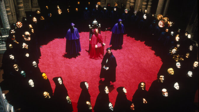 Stanley Kubrickin tytär ottaa kantaa hurjaan Eyes Wide Shut -teoriaan – poistettiinko siitä salaa 20 minuuttia?