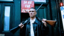 Tiesitkö tätä? Tom Cruise pelasti 90-luvun merkittävän toimintakomedian – “Olisitte hölmöjä, jos ette ostaisi sitä”