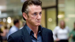 Sean Penn ei säästele sanoissaan: ”Hän on gangsteri, jolla on ydinaseita”